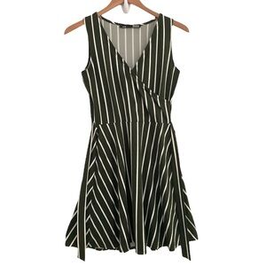 Rebel Sugar Sleeveless Dress M